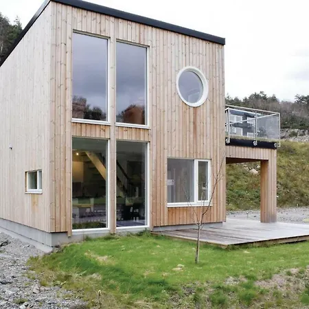 Three-bedroom Holiday In Lindesnes Holiday home
